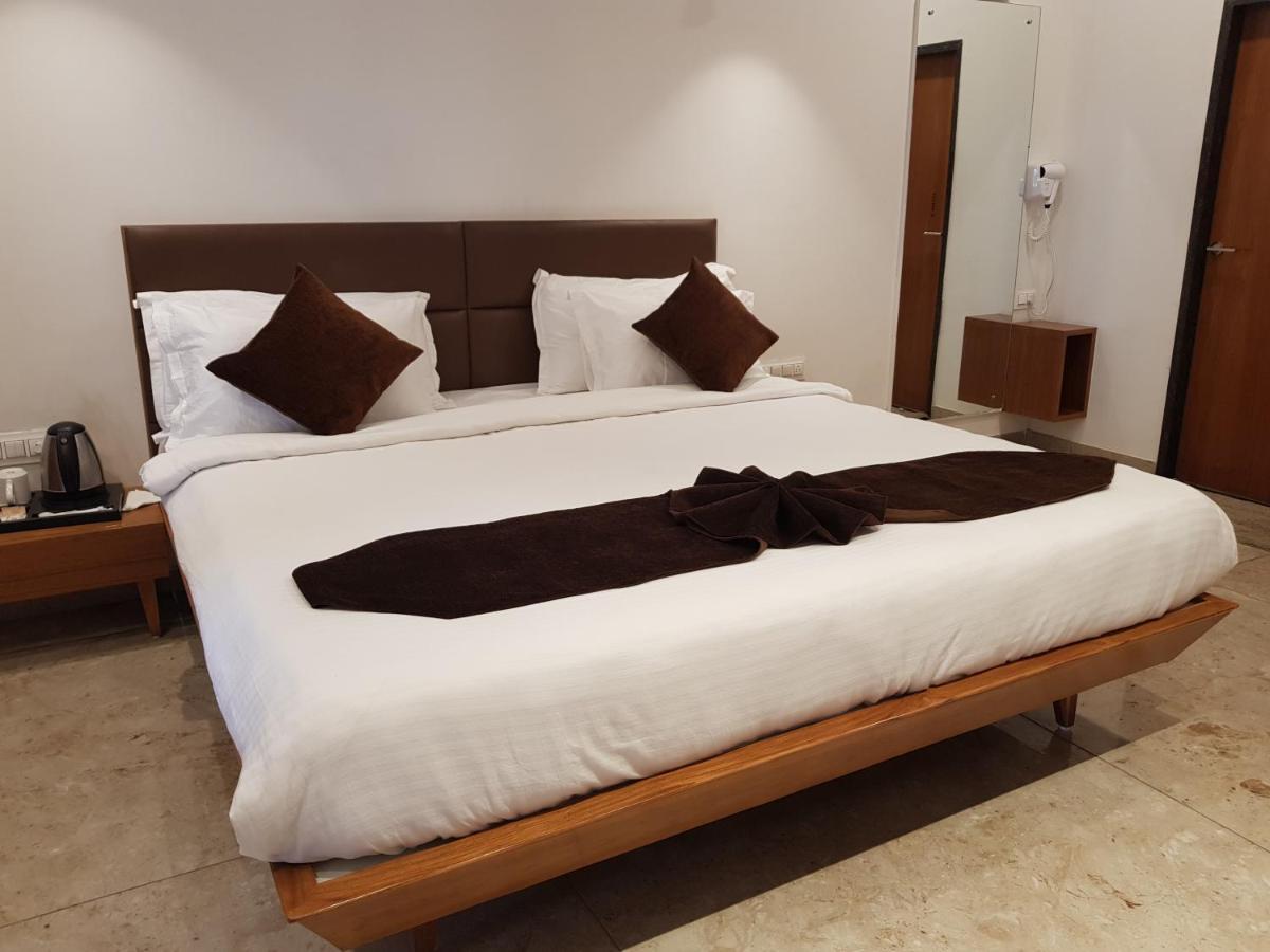 Hotel Club Heaven Palanpur Zewnętrze zdjęcie
