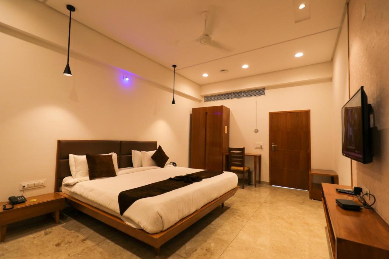 Hotel Club Heaven Palanpur Zewnętrze zdjęcie
