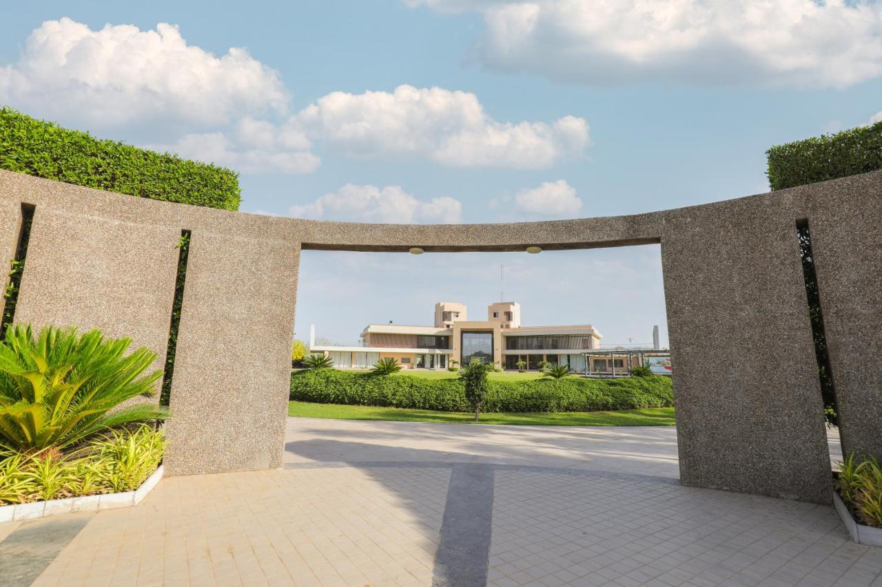 Hotel Club Heaven Palanpur Zewnętrze zdjęcie