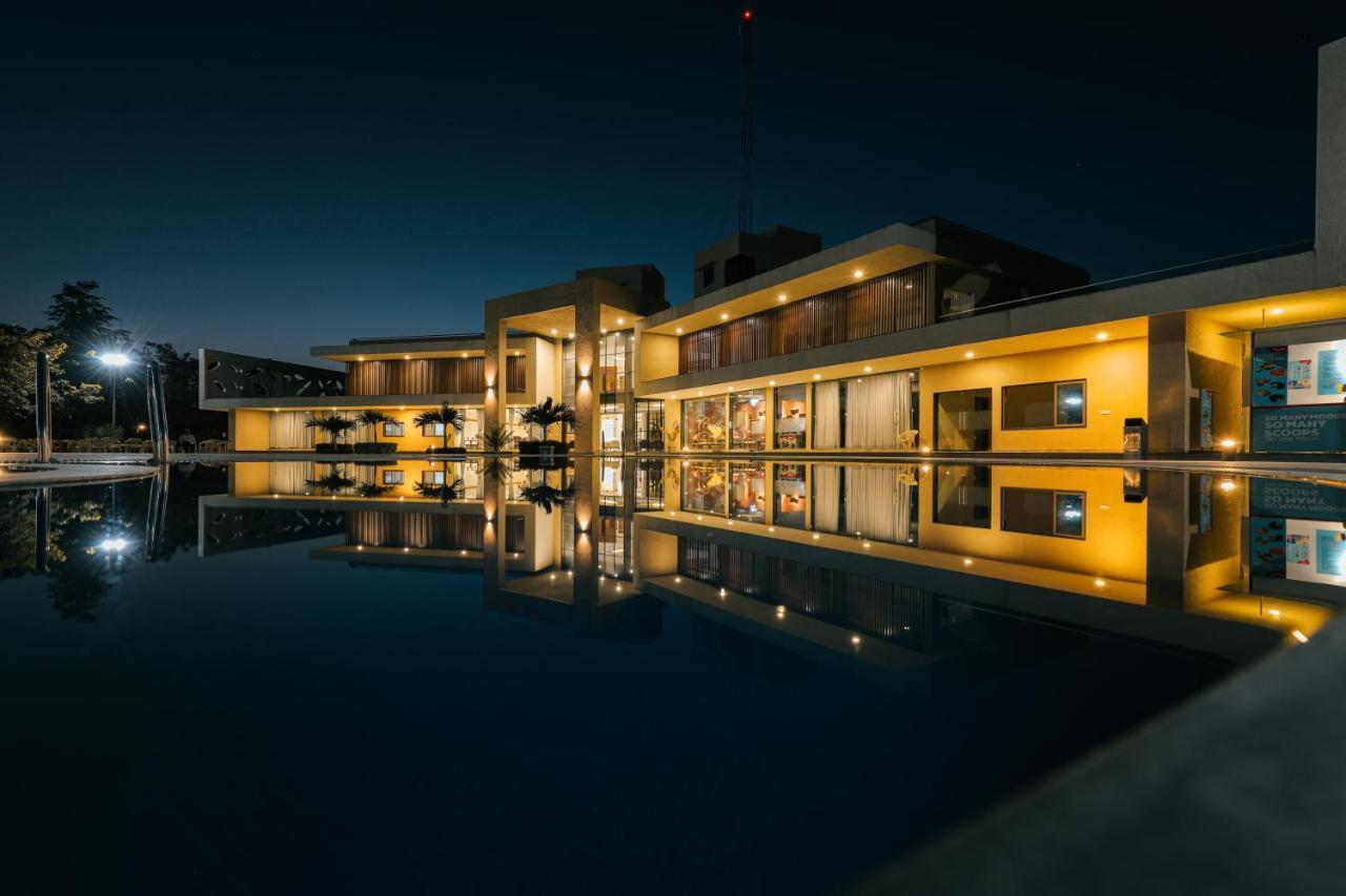 Hotel Club Heaven Palanpur Zewnętrze zdjęcie