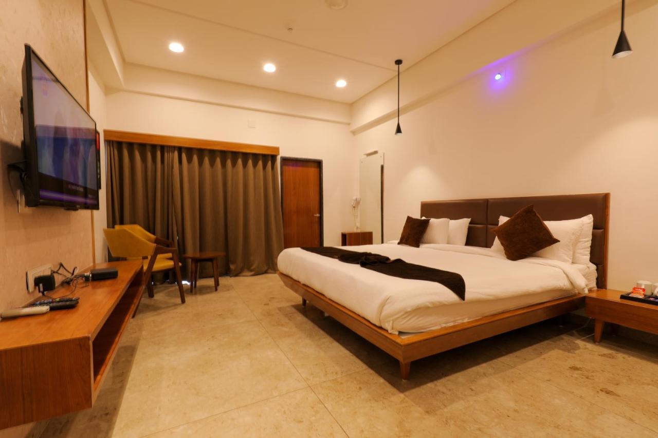 Hotel Club Heaven Palanpur Zewnętrze zdjęcie