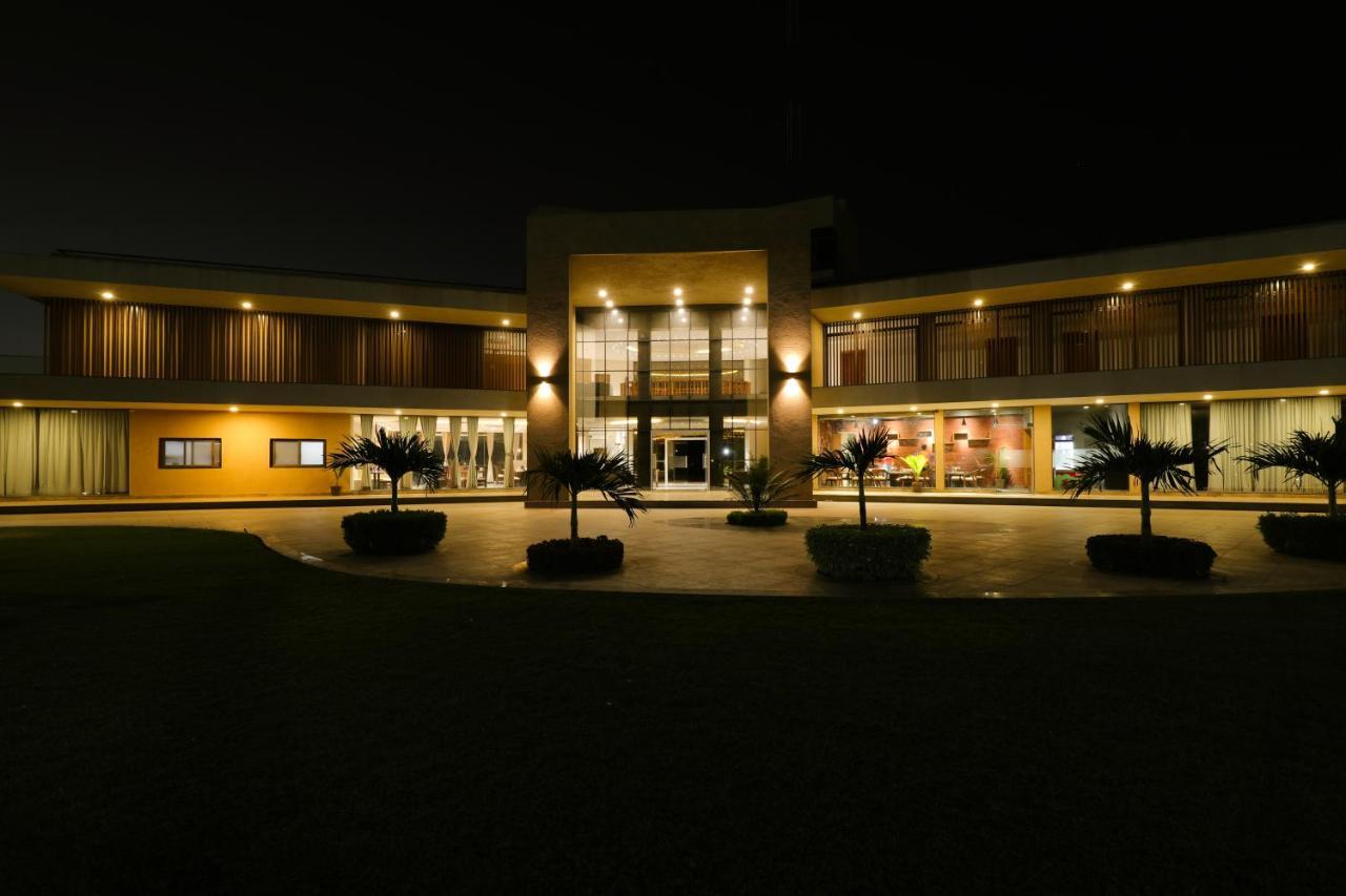Hotel Club Heaven Palanpur Zewnętrze zdjęcie
